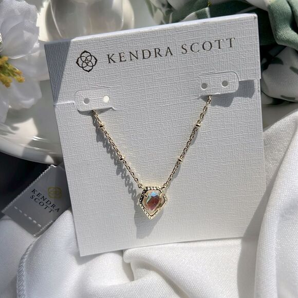Kendra Scott Framed Gold Tess Satellite Short Pendant Necklace - Picture 1 of 2